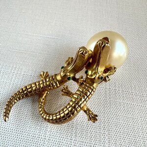 1960s Gold Alligator Brooch
